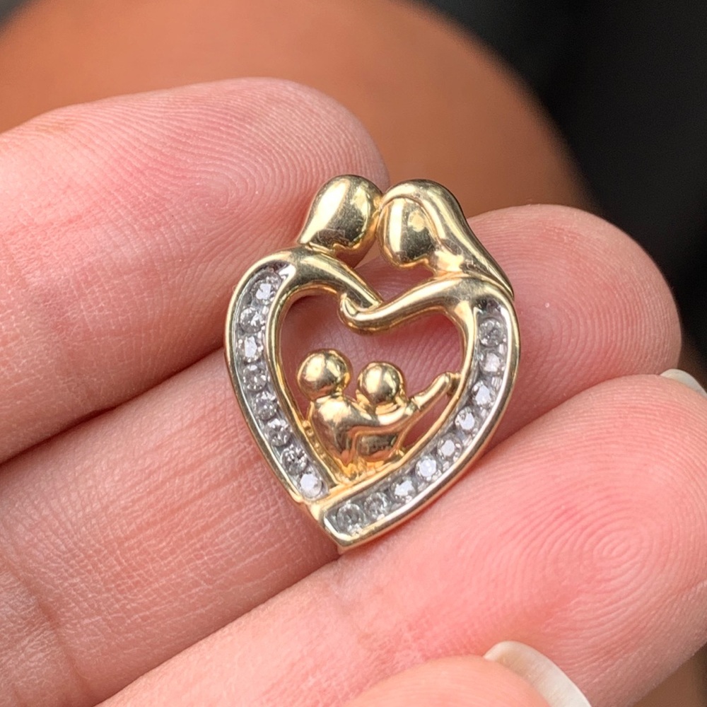 10k YG GOLD diamond heart family child pendant - Picture 2 of 4